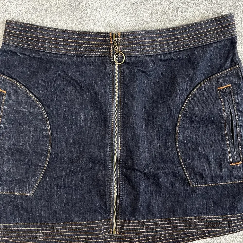 Abercrombie & Fitch Denim Mini Skirt Womens 2 Front Zip Dark Wash Y2K Style NWT - Picture 2 of 9